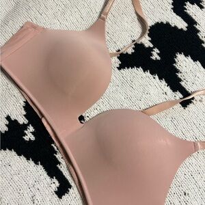 Maidenform Blush Seamless Bra